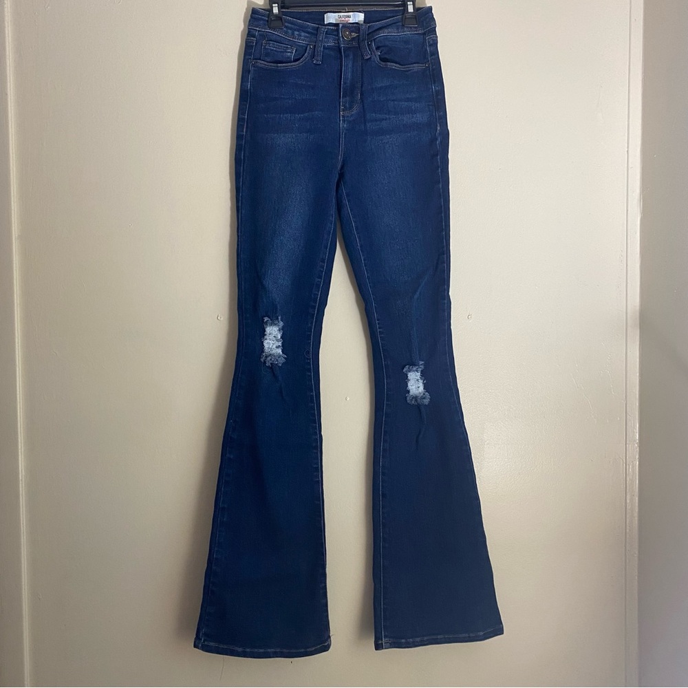 Flare jeans. Off brand California vintage/ like hollister though.